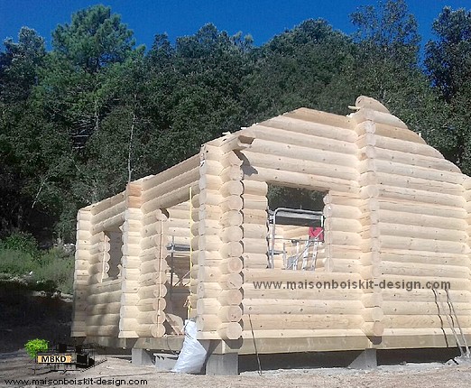 autoconstruction maison bois rondins Corse autoconstruction maison bois rondins corse