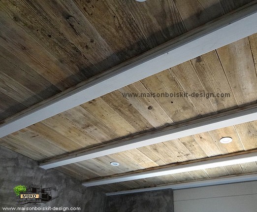 deco maison bois massif plafond