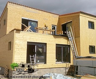 le bardage en bois est fini