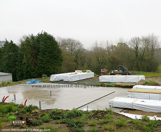 montage maison en bois en kit