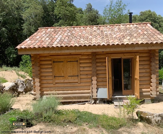 petite maison en rondins bois massif